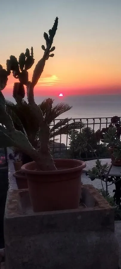 Chalet Il Paradiso Di Giacomo Erice Italy